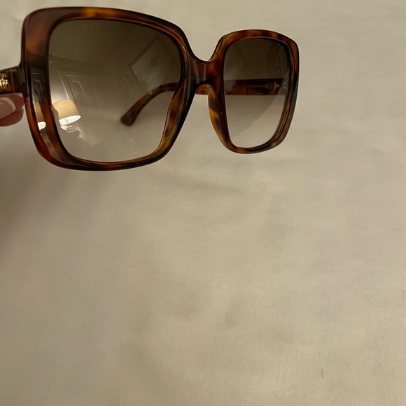 Gucci sunglasses - Picture 6 of 8